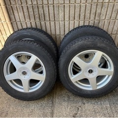 スタッドレスタイヤ　225/65R17 