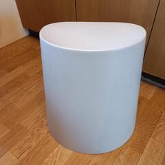 無印良品　ポリプロピレンスタッキングスツール

の画像