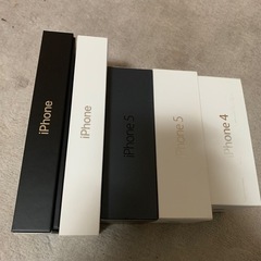 iphone 4が1個、5が2個13が1個14 1個、XR 1個の空き箱の画像