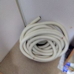 ドレンホース直径3.5ｃｍ＋輪ゴム1㎏（1000円相当新品）の画像
