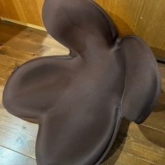 MTG 姿勢イスの画像