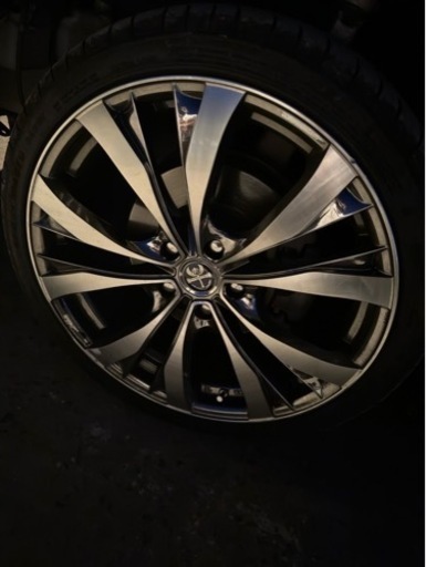 (取引中)235/35/r19 4本セット タイヤ付き