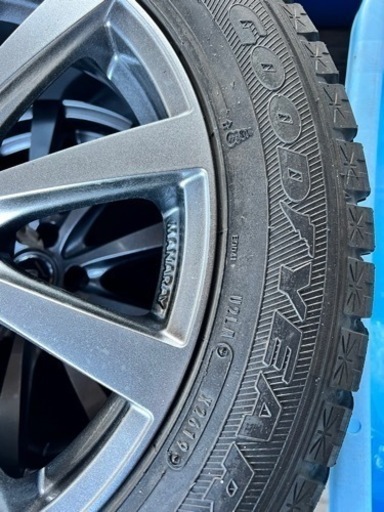 『お取引中』スタッドレスタイヤ