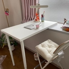 イケアIKEAデスク天板と脚2本の画像