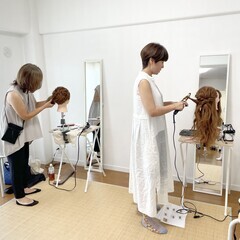 基礎から最新トレンドまで学べるはじめてのヘアアレンジ教室の画像