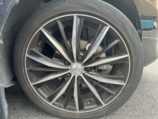 １８日午前中まで　LEONIS 18インチ　114.3 5H 215/45R18 ４本