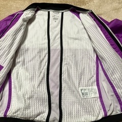 美品　NIKE 婦人用ジャケットの画像