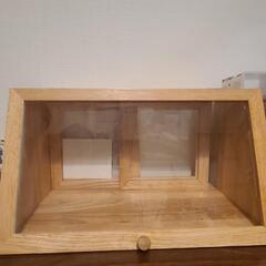 木製 ラック ガラス 扉 卓上収納 キッチン 飾り棚 収納棚 カ...