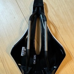 ロードバイクサドル