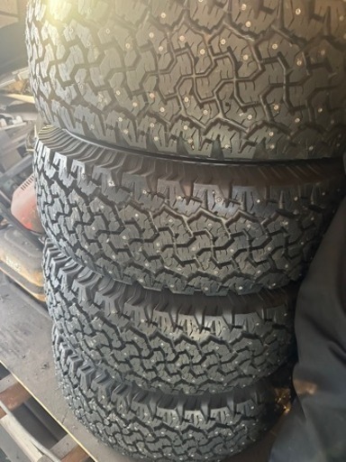 ジムニー　オールテレーン　フルピン　スパイク　31×10.5R15 ホイル付き