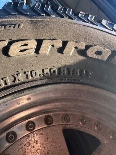 ジムニー　オールテレーン　フルピン　スパイク　31×10.5R15 ホイル付き