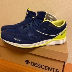 定価12,000 新品　デサント　23センチ
