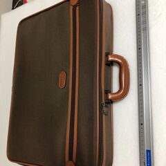 冠婚葬祭用、背広入れに特化したバッグです(53cm×37cm×8...