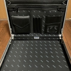 "交渉中"リモワ　ビジネスバッグ　アタッシュ　鞄　メンズ　RIMOWA　の画像