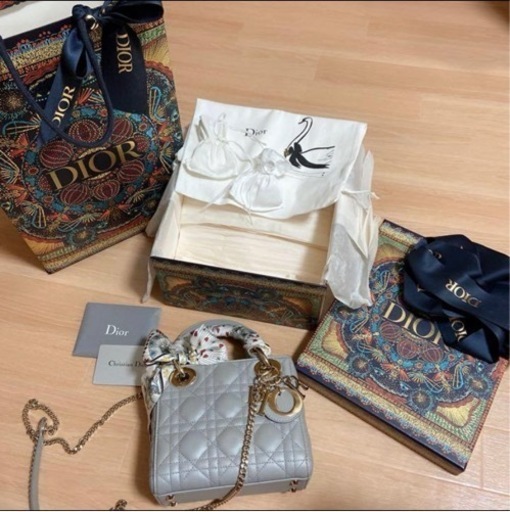 Dior レディ ディオール ミニ　ラムスキン　レディディオール