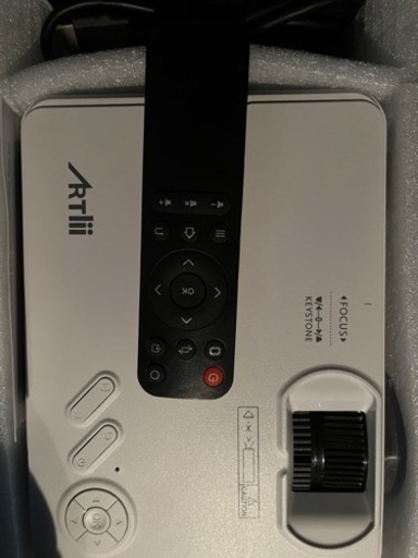急募【超美品】定価25000円Artlii 小型 ホームプロジェクター WiFi Enjoy2