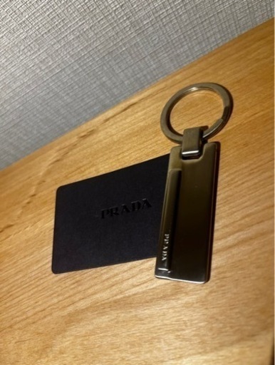 PRADA プラダ　キーリング キーホルダー　箱付き　未使用新品