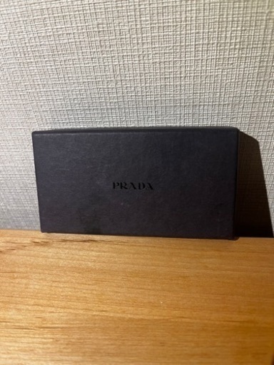 PRADA プラダ　キーリング キーホルダー　箱付き　未使用新品