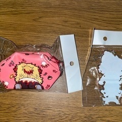 決まりました　鬼滅の刃　小さなポーチとキーホルダーの画像