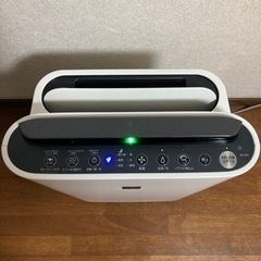 シャープ 加湿空気清浄機 KC-F50-W 2016年製の画像
