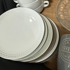 食器まとめ処分の画像