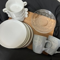 食器まとめ処分の画像