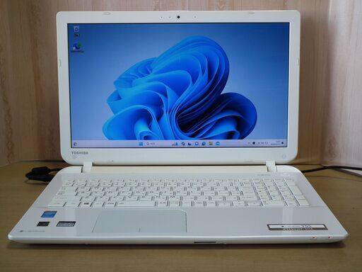 【東芝Dynabook T55/NW SSD240GB搭載WIN11Pro/Core-i3/ﾒﾓﾘ8GB/Office365】