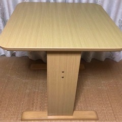 ニトリ ダイニングテーブル2人用の画像