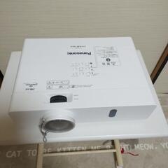パナソニックLCDプロジェクターとスクリーンのセット