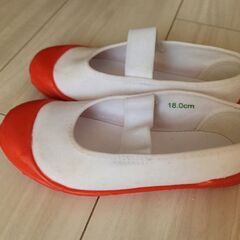 2回着用のみ 18cm 上靴 体育館 シューズ 靴 幼稚園 保育園 小学生の画像