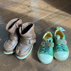 子供　スニーカー　ブーツ　セット