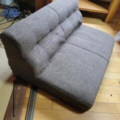 ローソファ  引き取り可能な方の画像