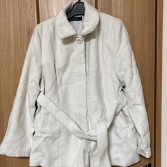 白色 レディースコート