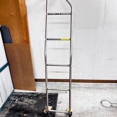 ハイエース　200系　リア　ラダー