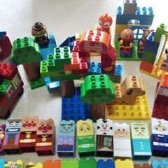 値下げしました！アンパンマンブロックラボシリーズ四点の画像
