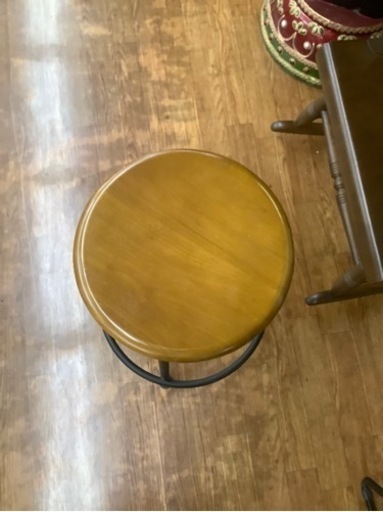 スツール入荷しました！