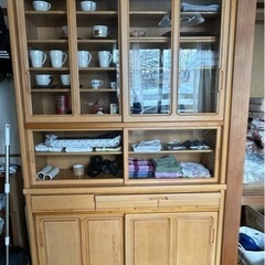 大きめの食器棚　無料