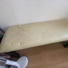 ダイニングテーブルの画像