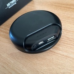 モバイルバッテリー内蔵Bluetoothイヤホンの画像
