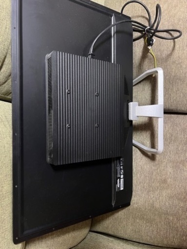 32インチモニター