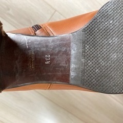 女性用革製ブーツ　23.5センチの画像