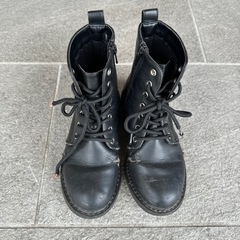 今月限り！🉐 ALGY 編み上げブーツ　21cmの画像
