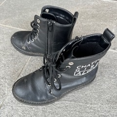 今月限り！🉐 ALGY 編み上げブーツ　21cmの画像