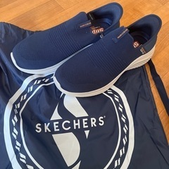急募！新品！SKECHERS slip-ins スニーカー