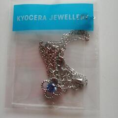 【新品】ネックレス　ブルー花型の画像