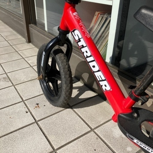ストライダー　レッド　（B2-69）