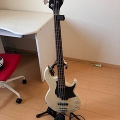 ベース