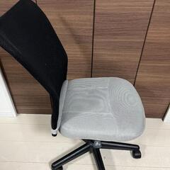 テーブル 椅子セットの画像