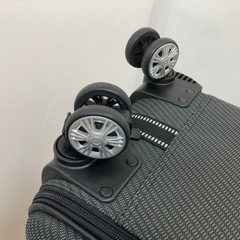 特大キャリーバッグ　の画像
