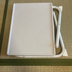 【あげます】折りたたみ可能白机、パソコンリモートワークにの画像